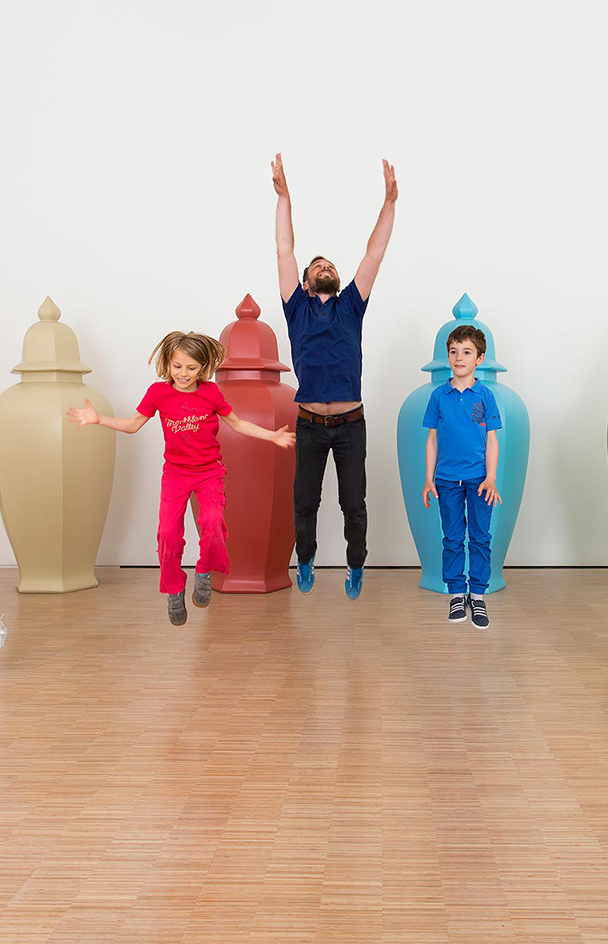 Enfants dans les salles du LaM