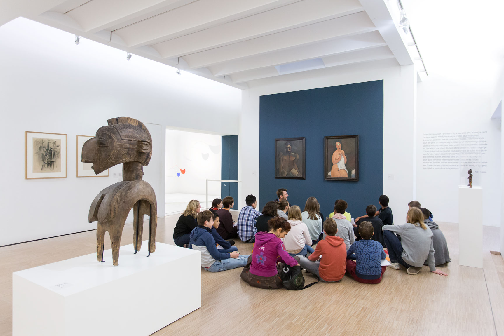 Visite en groupe de la collection d'art moderne