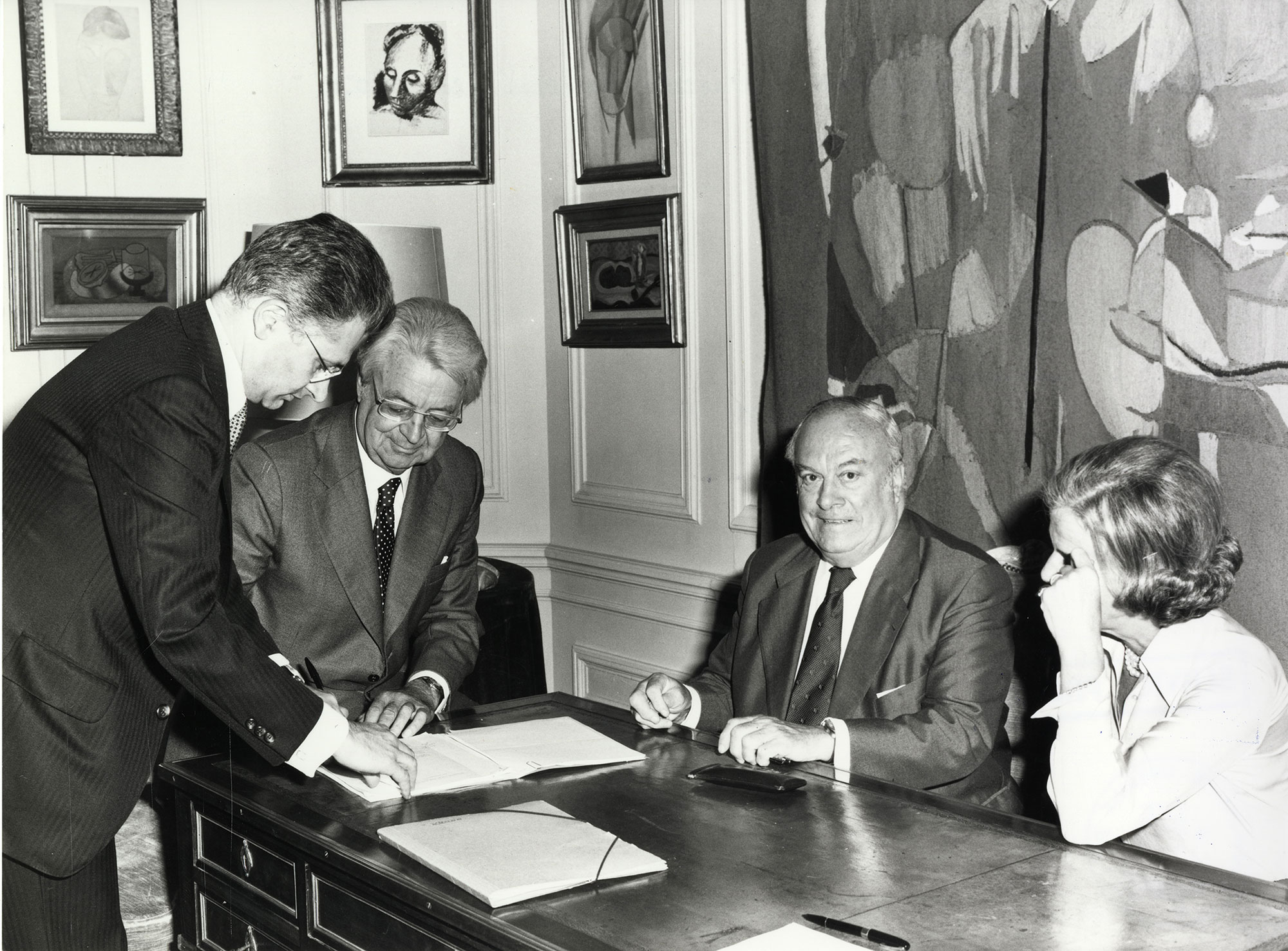 Signature de l’acte de donation le 16 octobre 1979 (archives de la MEL)