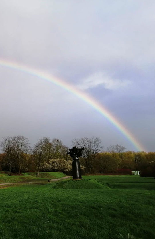 Arc-en-ciel sur le LaM