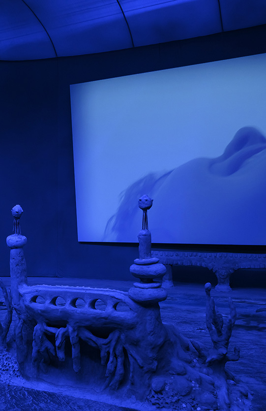 Exposition "Laure Prouvost. Deep See Blue Surrounding You"