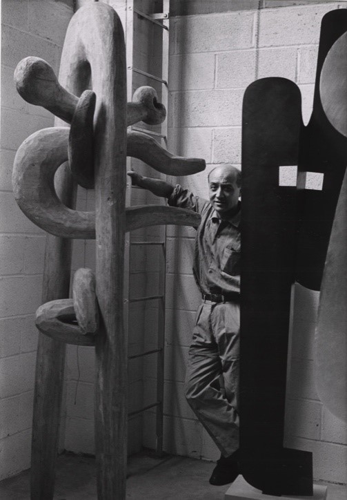 Portrait d’Isamu Noguchi.