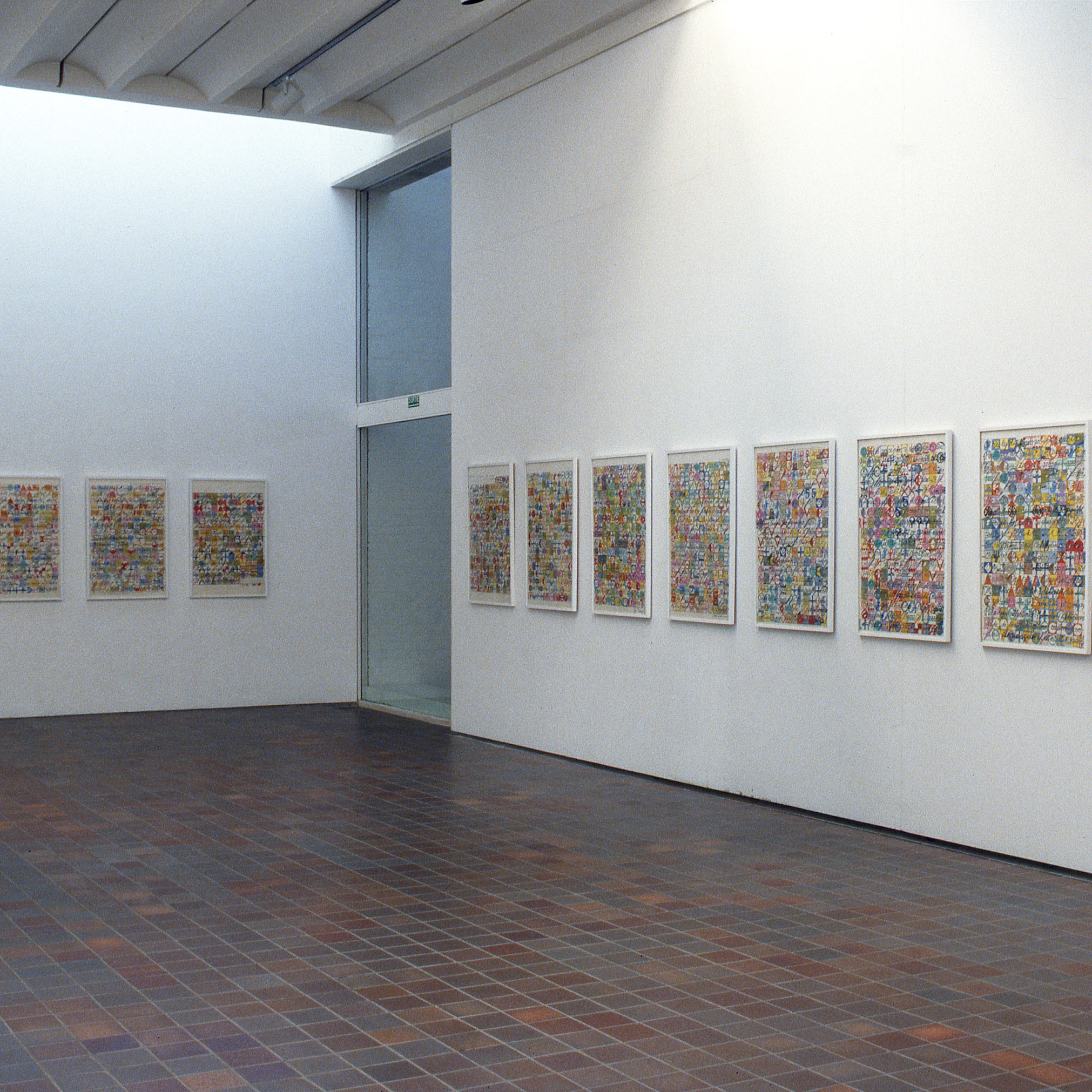 Salle d'exposition du musée présentant des toiles de Dufrêne.