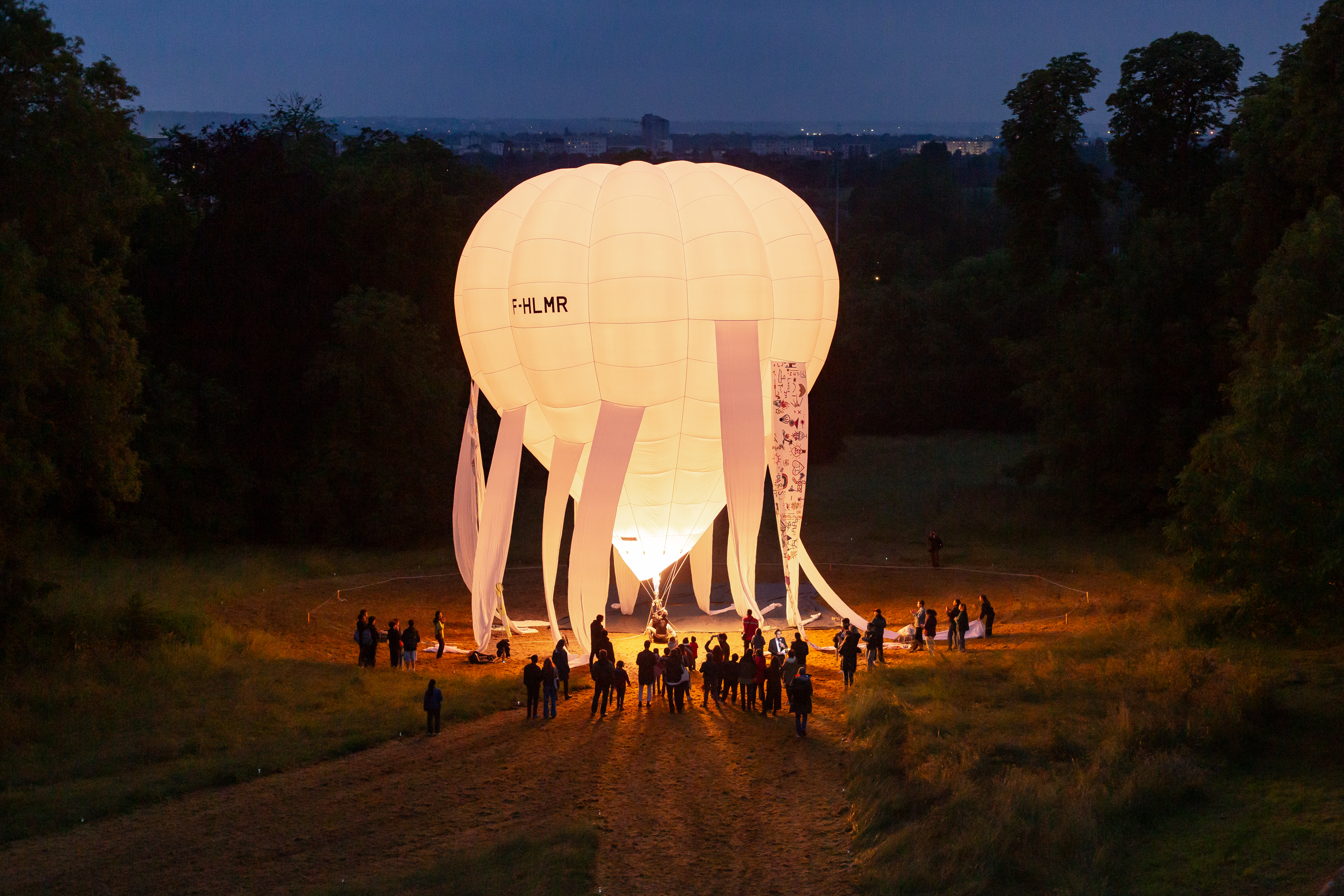 Montgolfière de Maxime Rossi, Terre, air, feu