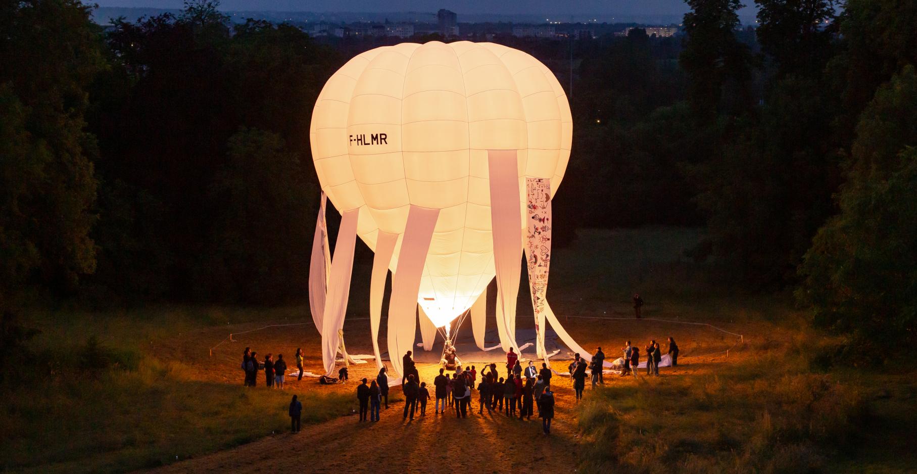 Montgolfière de Maxime Rossi, Terre, air, feu