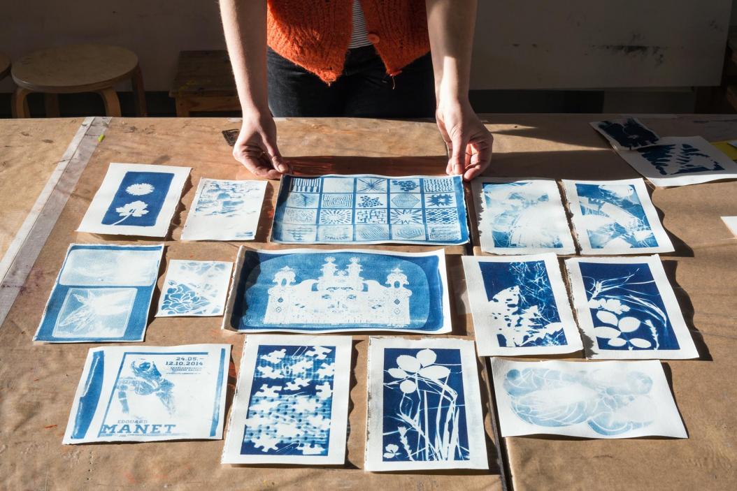 Atelier adulte cyanotype. Photo : N.Dewitte / LaM