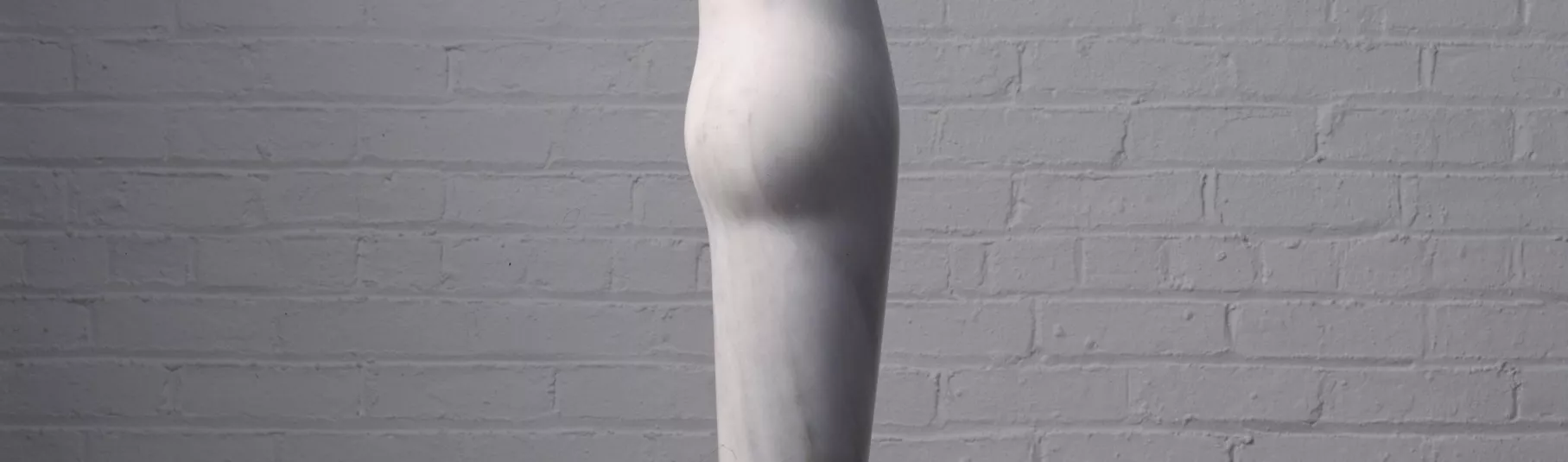 Isamu Noguchi, Pregnant Bird, sculpture.