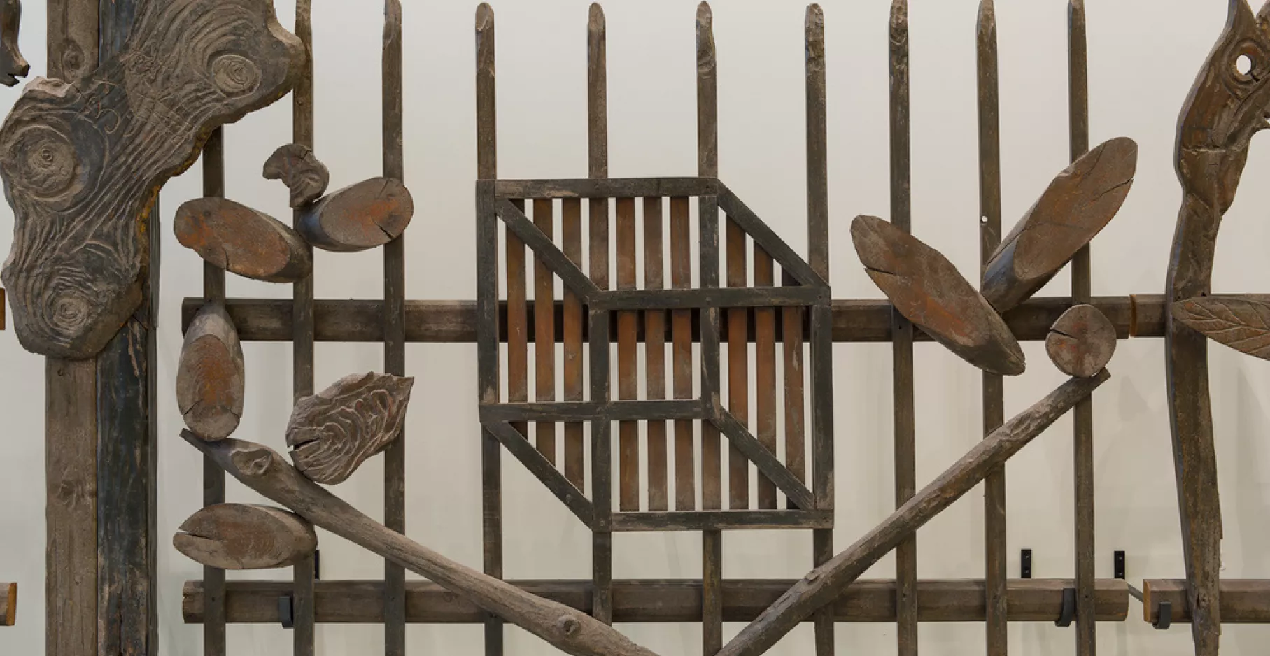 Œuvre en bois. 
